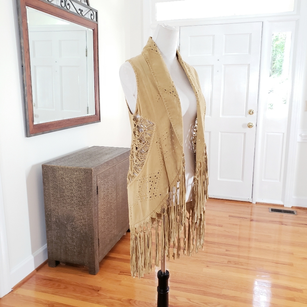 Mahiya Nomad Suede Fringe Vest Tan - Picture 8 of 17